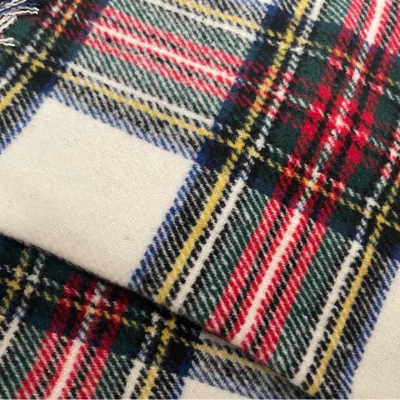 (4) flannel plaid stockings and (1) plaid tree skirt. - Picture 2 of 3